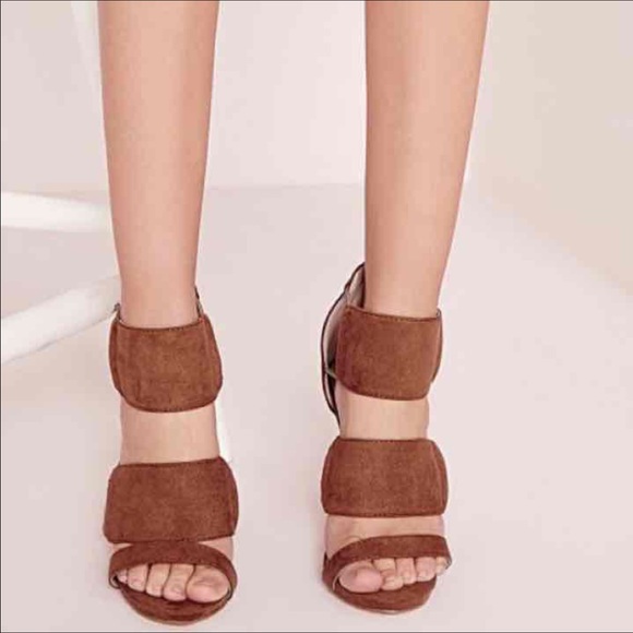 MISSGUIDED 👠 - Picture 2 of 4