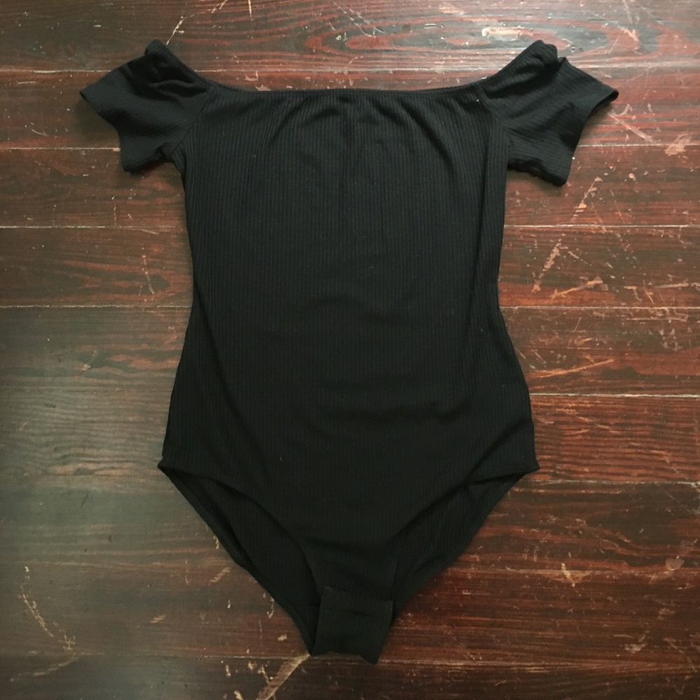 Xhilaration Off Shoulder Ribbed Bodysuit