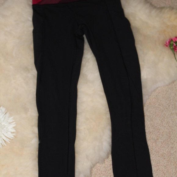 barely worn black lulu yoga pants ✔️ - Picture 4 of 8