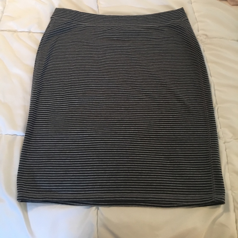 Black and gray striped pencil skirt