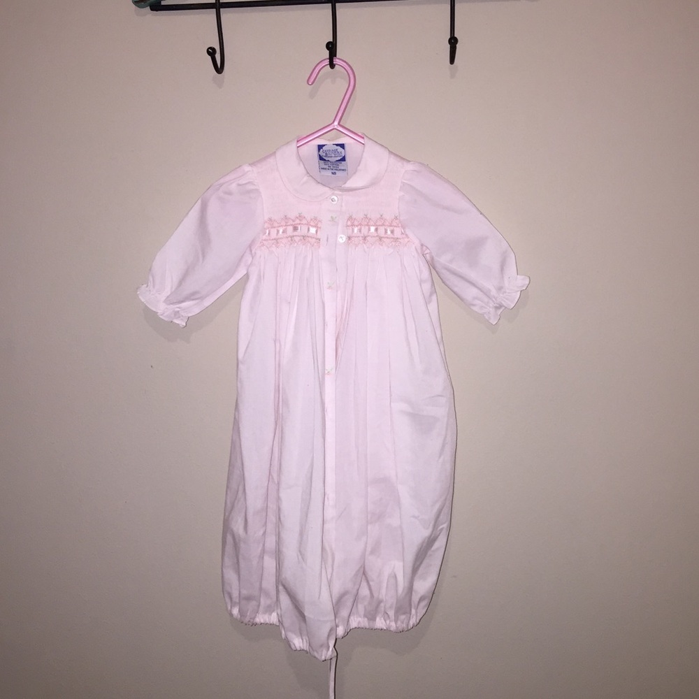 Light pink carriage boutique nb smocked gown
