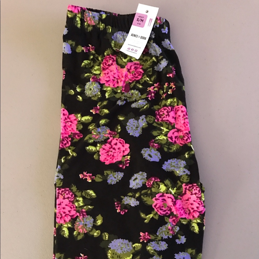 Women's Agnes and Dora floral leggings, new!