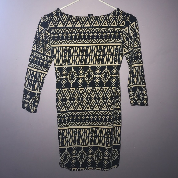 Right Tribal Dress - Picture 2 of 2