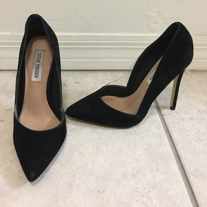 Black high heel Steve Madden