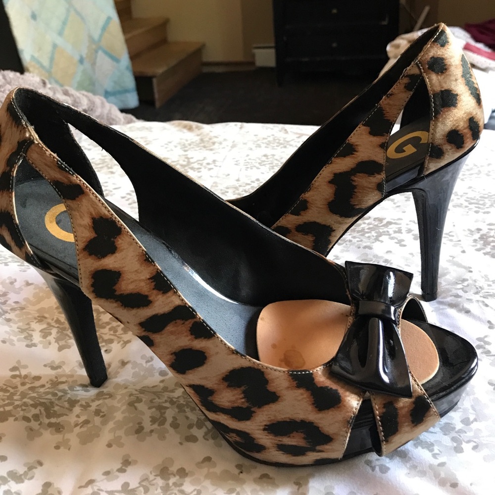 Guess - Picture 4 of 4