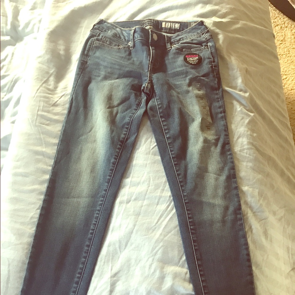 Aero jeggings - never worn