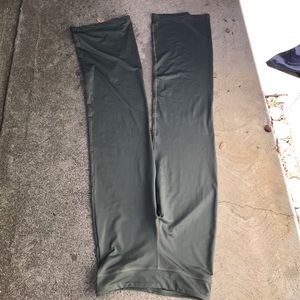 Athleta yoga pants nwot MT Olive