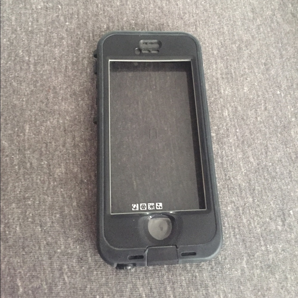 iPhone 5s life proof case