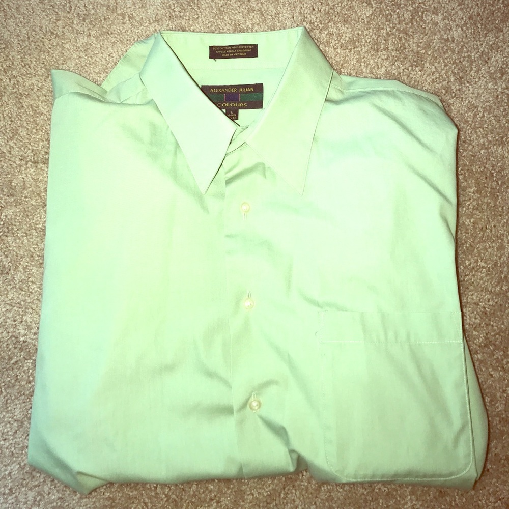 Men's dress shirt size L