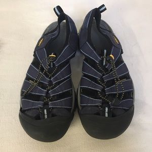 Keen water shoes, 10M