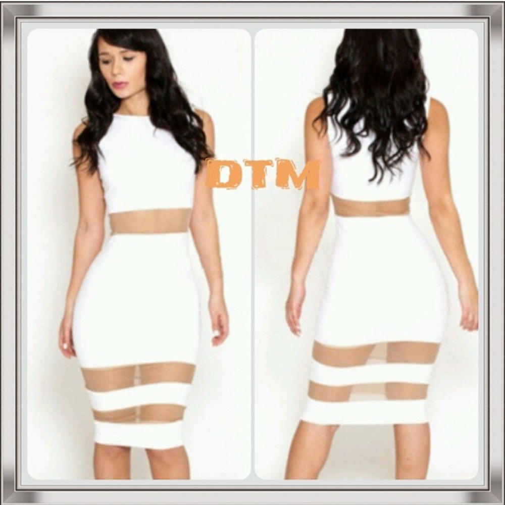 SLEEVELESS WHITE DRESS