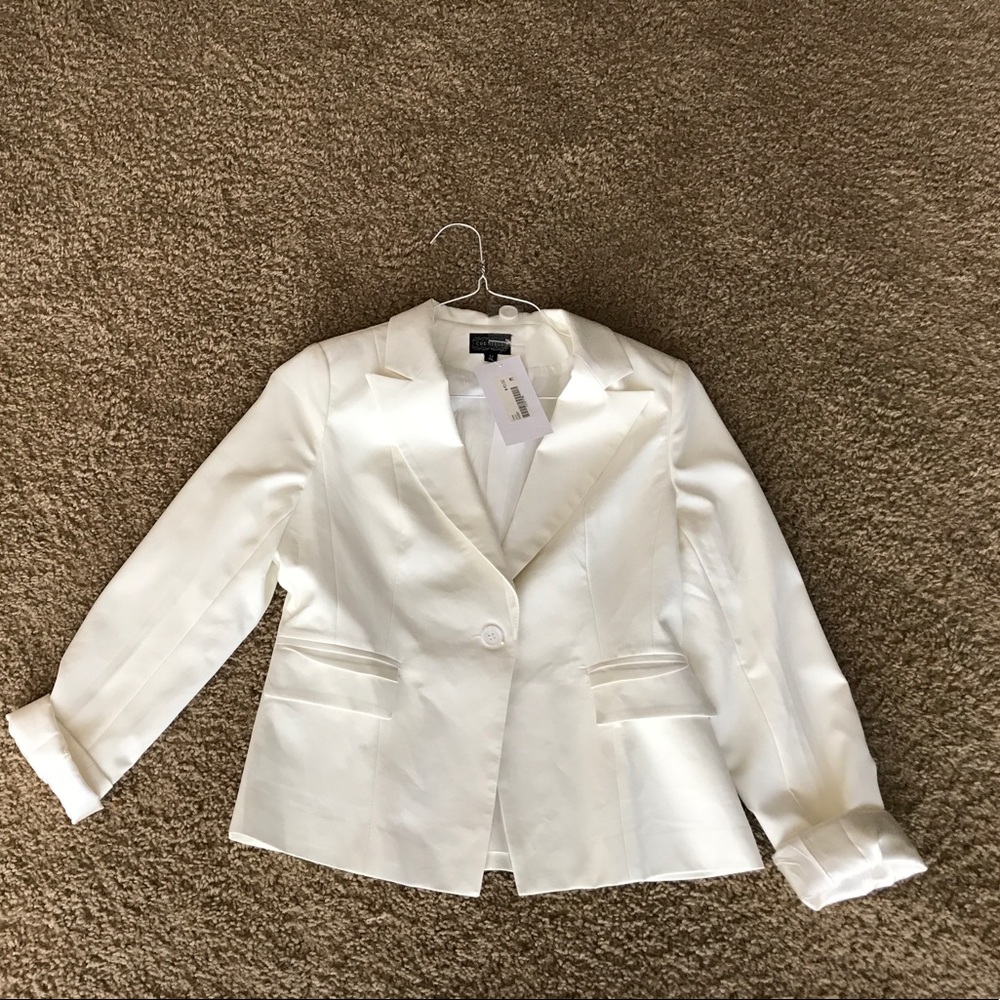 White Countess blazer