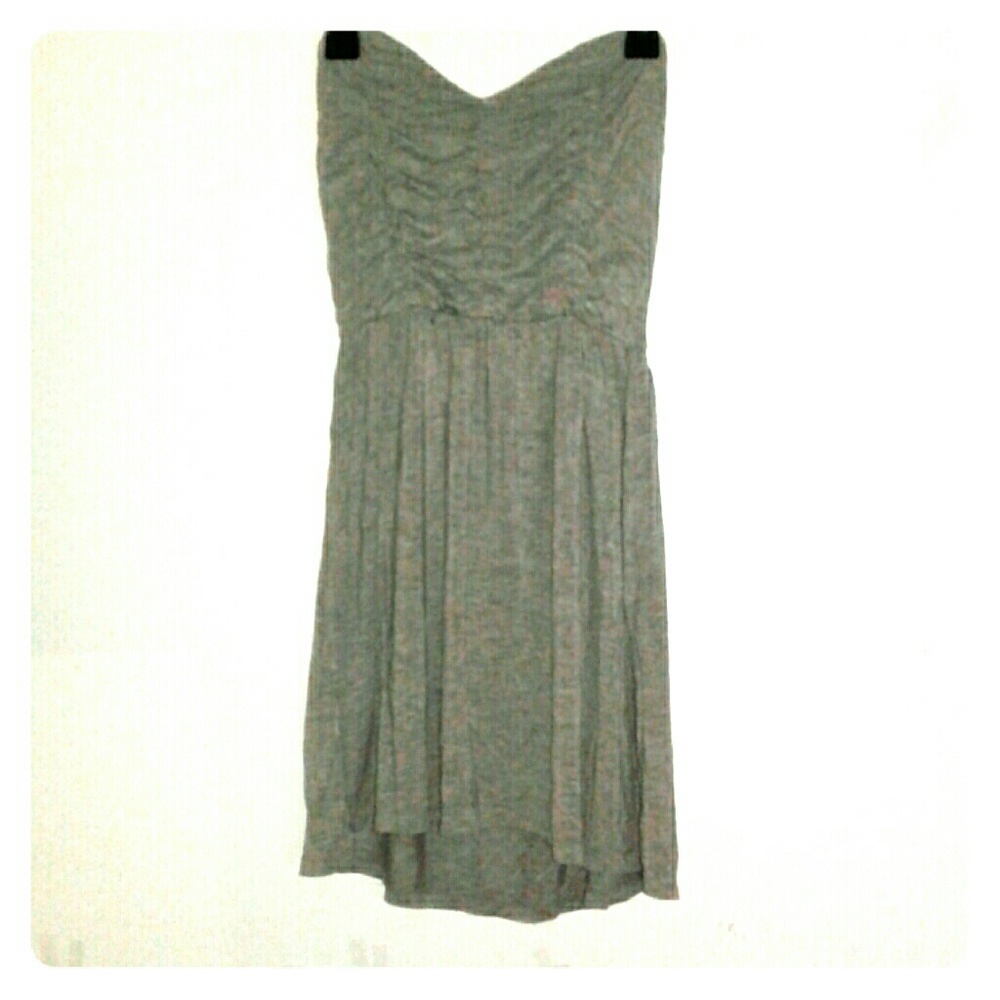 Strapless grey dress
