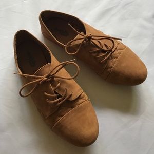 Camel Tan Color Faux Leather Lace Up Oxford Flats
