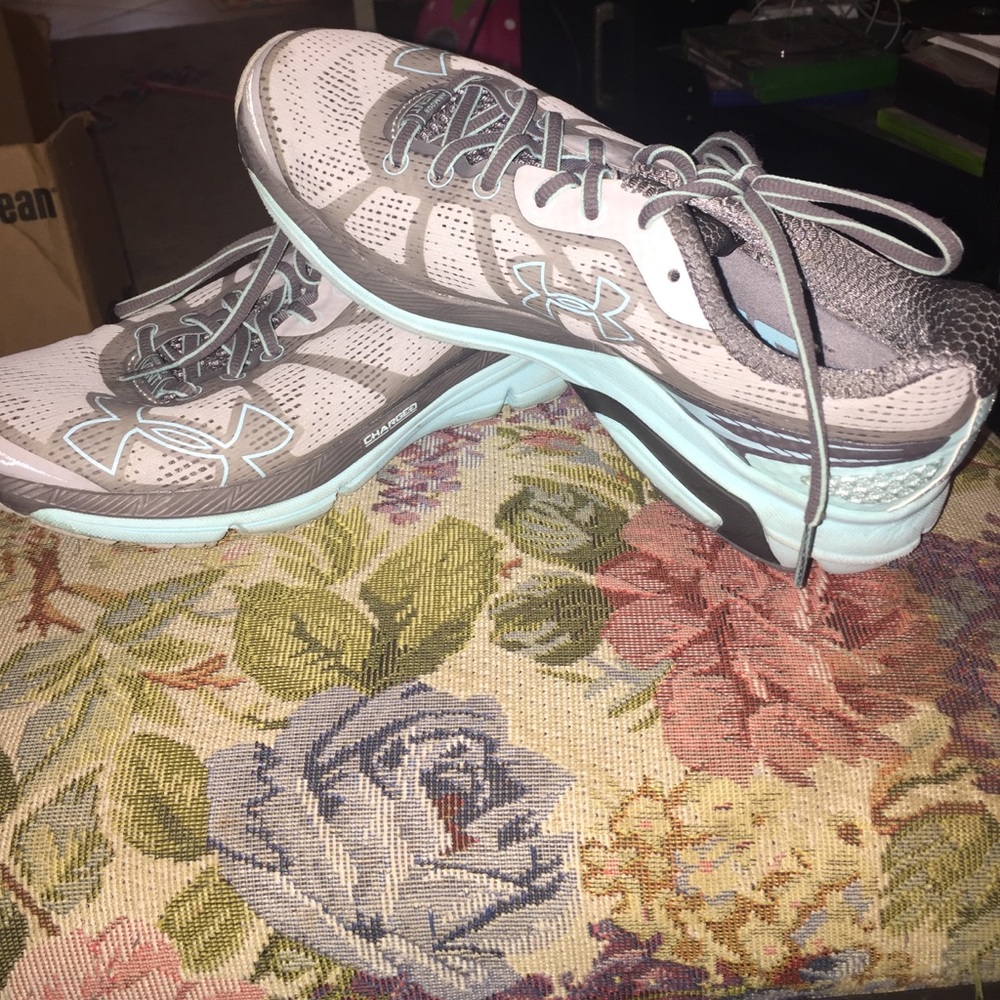 Underarmour Run Shoes