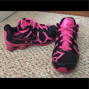 Nike size 3 girls tennis shoes.
