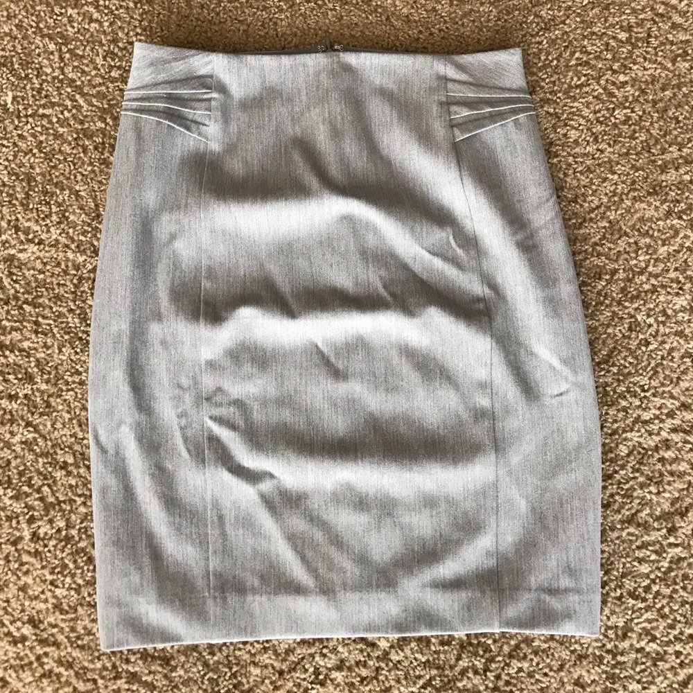 Gray pencil skirt