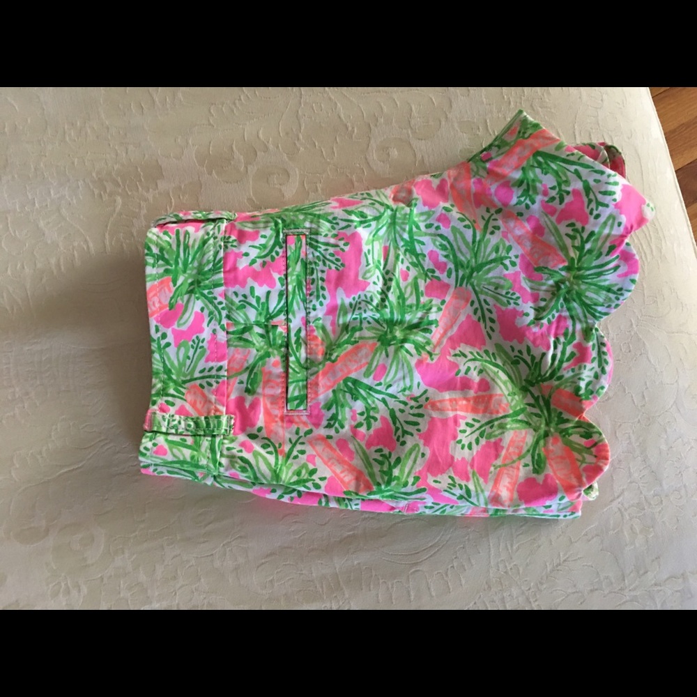 Lilly Pulitzer Shorts - Picture 5 of 8