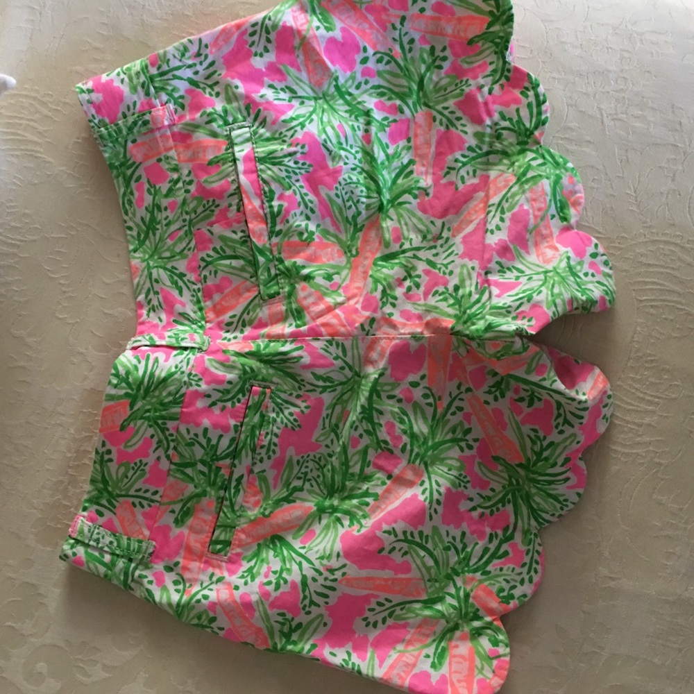 Lilly Pulitzer Shorts - Picture 7 of 8
