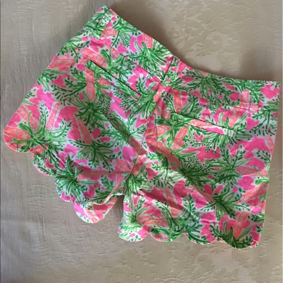 Lilly Pulitzer Shorts - Picture 2 of 8