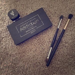 Younique eye makeup lot great deal 💰