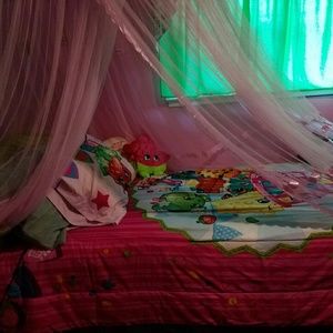 Meet your Posher, Val