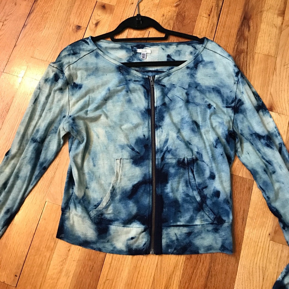 Long zip up shirt