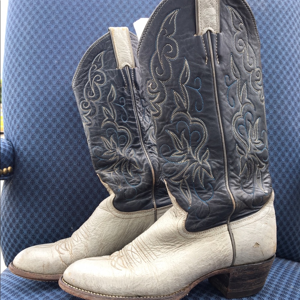 Vintage Justin water buffalo western boots