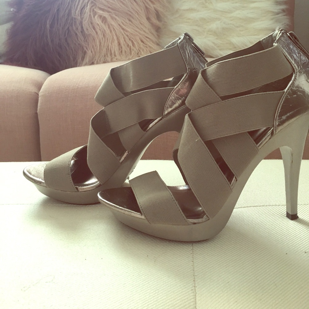 Grey Aldo high heels size 7