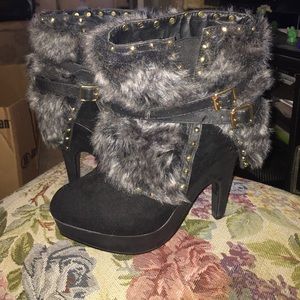 Fur heels!