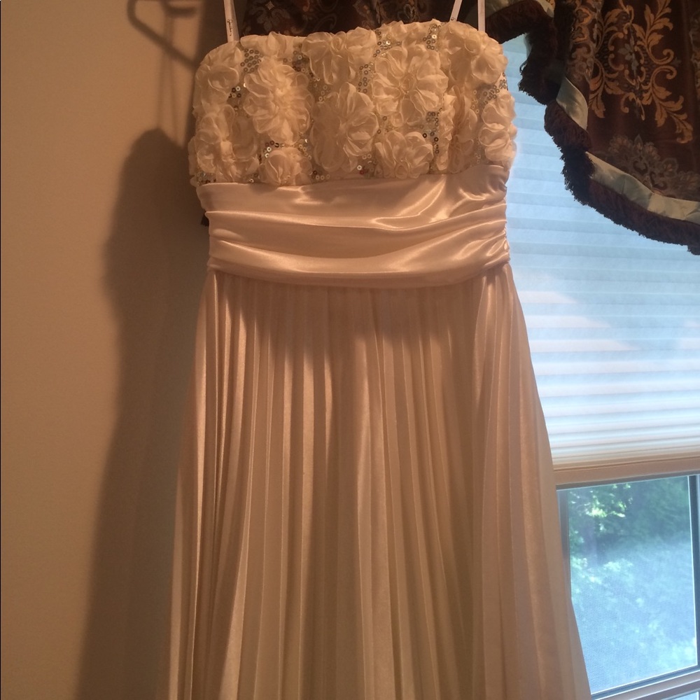 Silk cream dress with glitter and flower top PROM