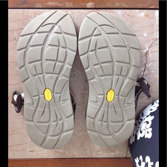 SOLD Chacos sandals size 5 green/cream vibram - Picture 6 of 8