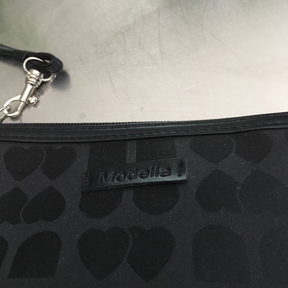 Modella Wristlet - Picture 2 of 5