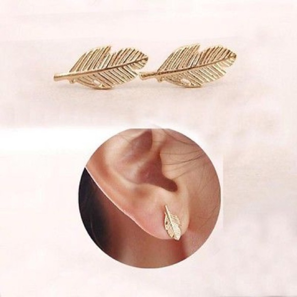 Gold leaf earrings studs