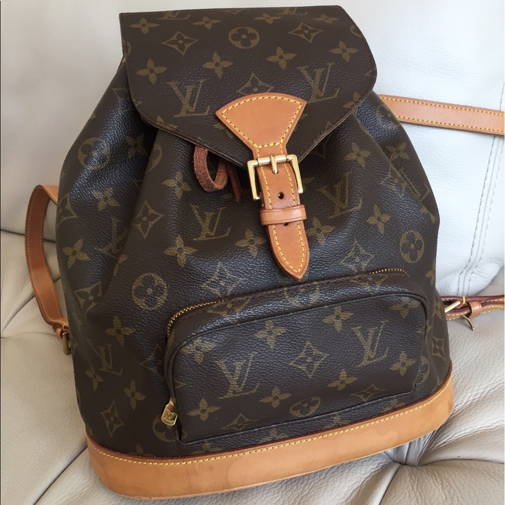 💯Authentic Louis Vuitton Montsouris MM backpack