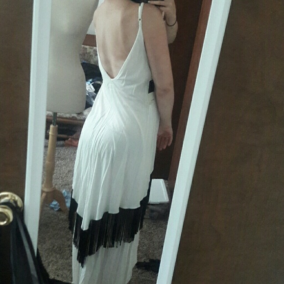 Rvca Mod 20s fringe jersey t shirt maxi dress - Picture 2 of 5