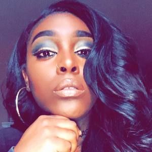 Meet your Posher, Brea