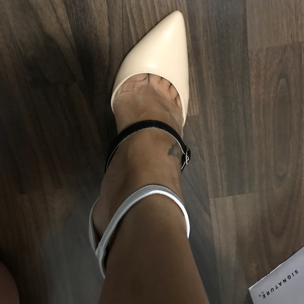 Pointed toe heels - Picture 2 of 7