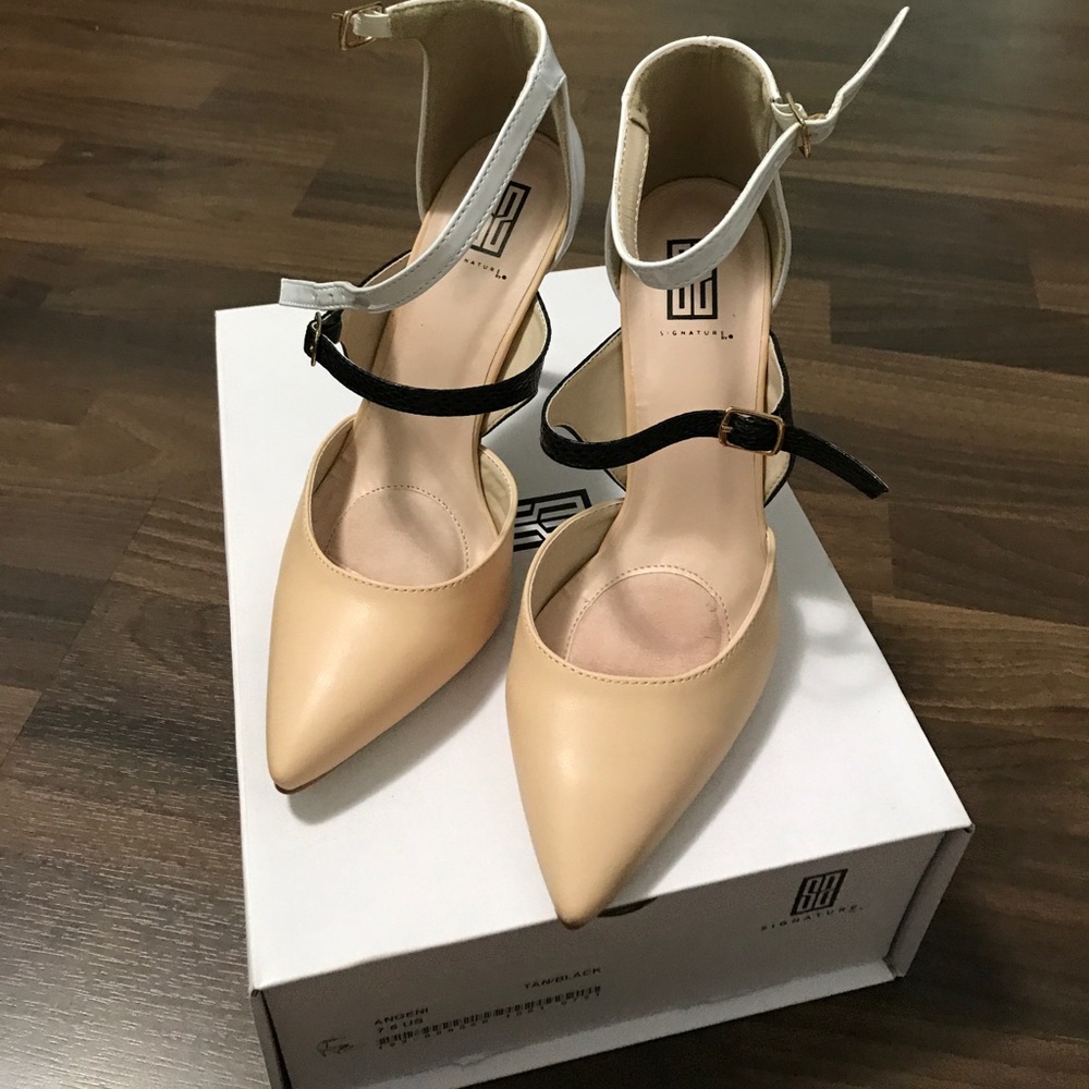 Pointed toe heels - Picture 3 of 7