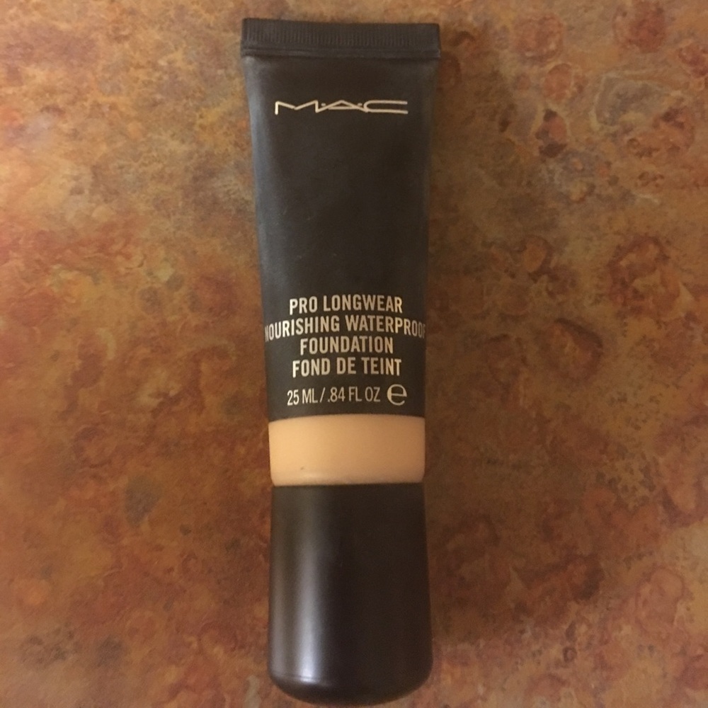 Mac Prolong wear foundation
