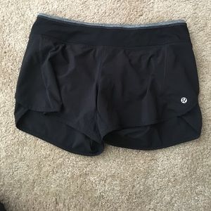 Black lululemon shorts!