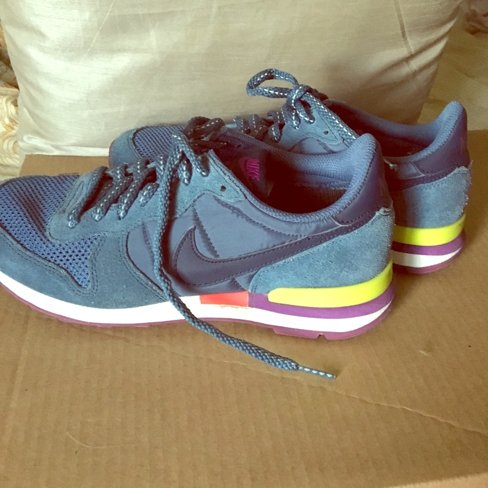 Nike internationalist