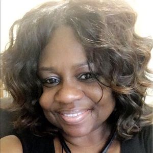 Meet your Posher, Deborah