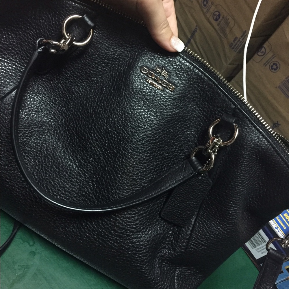 Authentic Coach crossbody & shoulder purse
