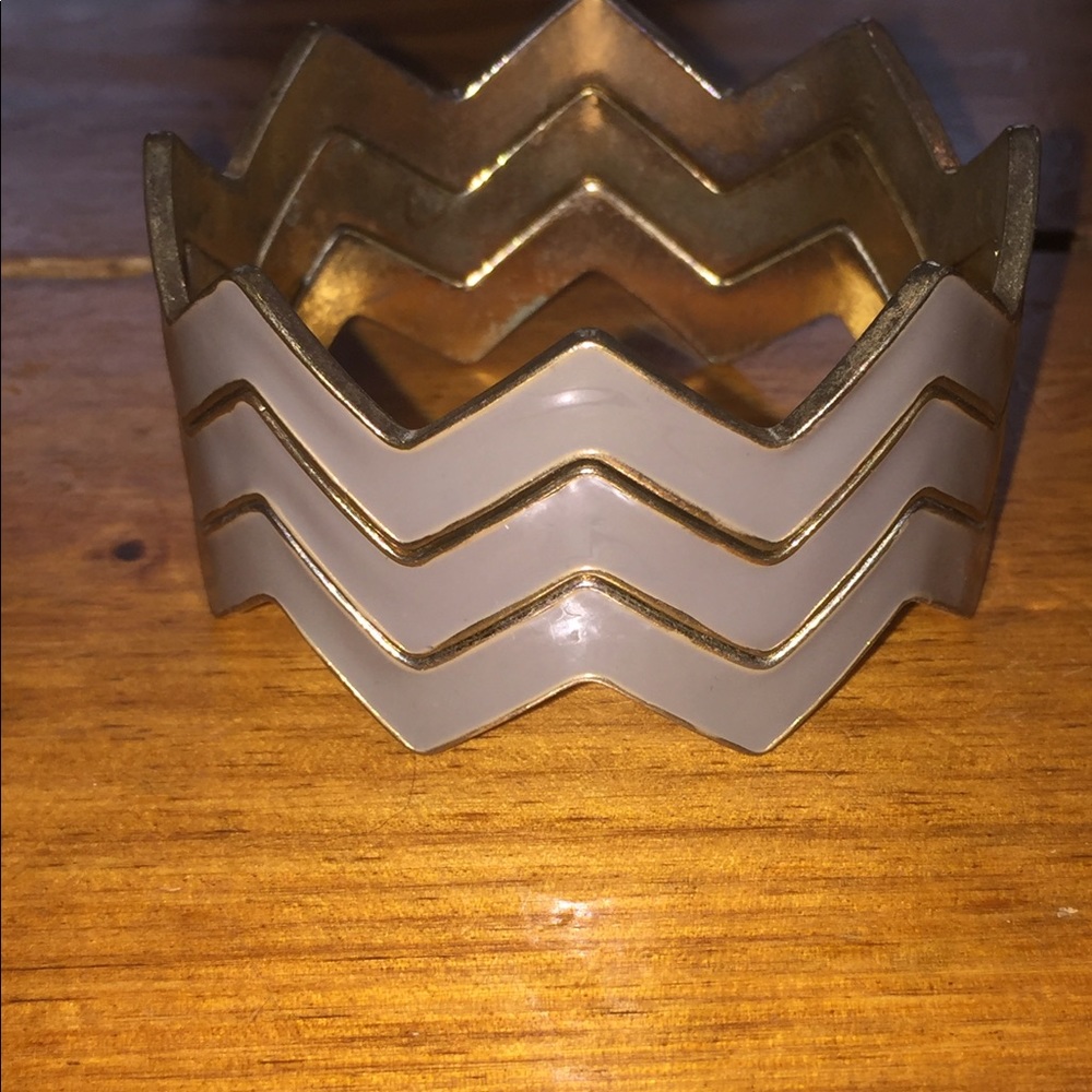 Bracelets - Picture 2 of 3