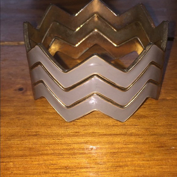 Bracelets - Picture 2 of 3