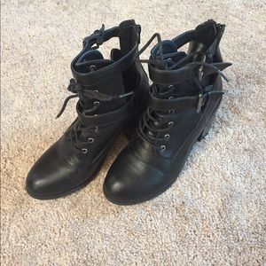 🔴Forever 21 Lace Up Heeled Boots