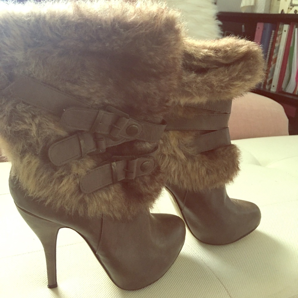 Size 38 heeled fur boots