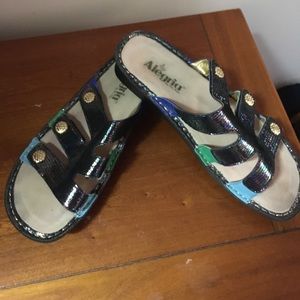 Algeria sandals