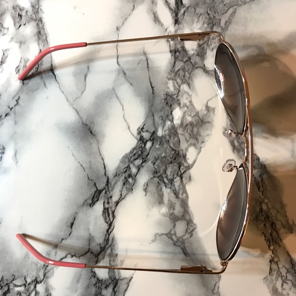 Pink & Gold Aviators - Picture 2 of 2